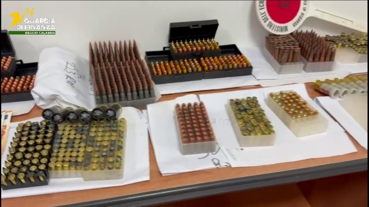 (VIDEO) Gioia Tauro, nuovo sequestro di armi ed esplosivi: due arresti - 