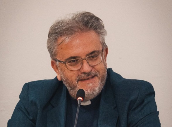  Sant'Agata di Esaro, don Ennio Stamile tra i vincitori del premio IusArteLibri 2026 - 