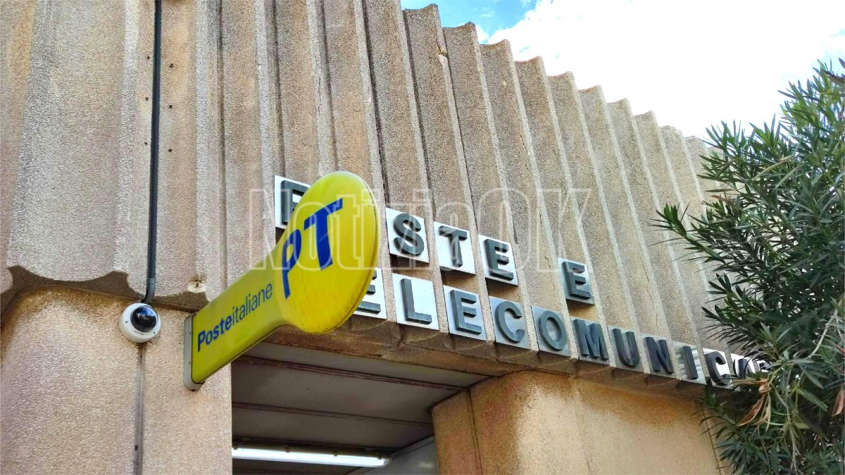 Isola C.R., viabilità davanti all’Ufficio Postale - Lega Salvini Premier: "Inaccettabile l’assenza di decisioni" - 