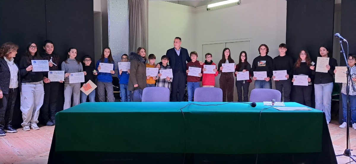 Lamezia Terme, premiati gli alunni vincitori della Scuola Secondaria Pitagora - 