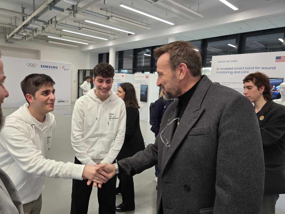 (FOTO) Crotone - Gli studenti del Donegani portano la tecnologia italiana alle Olimpiadi - 