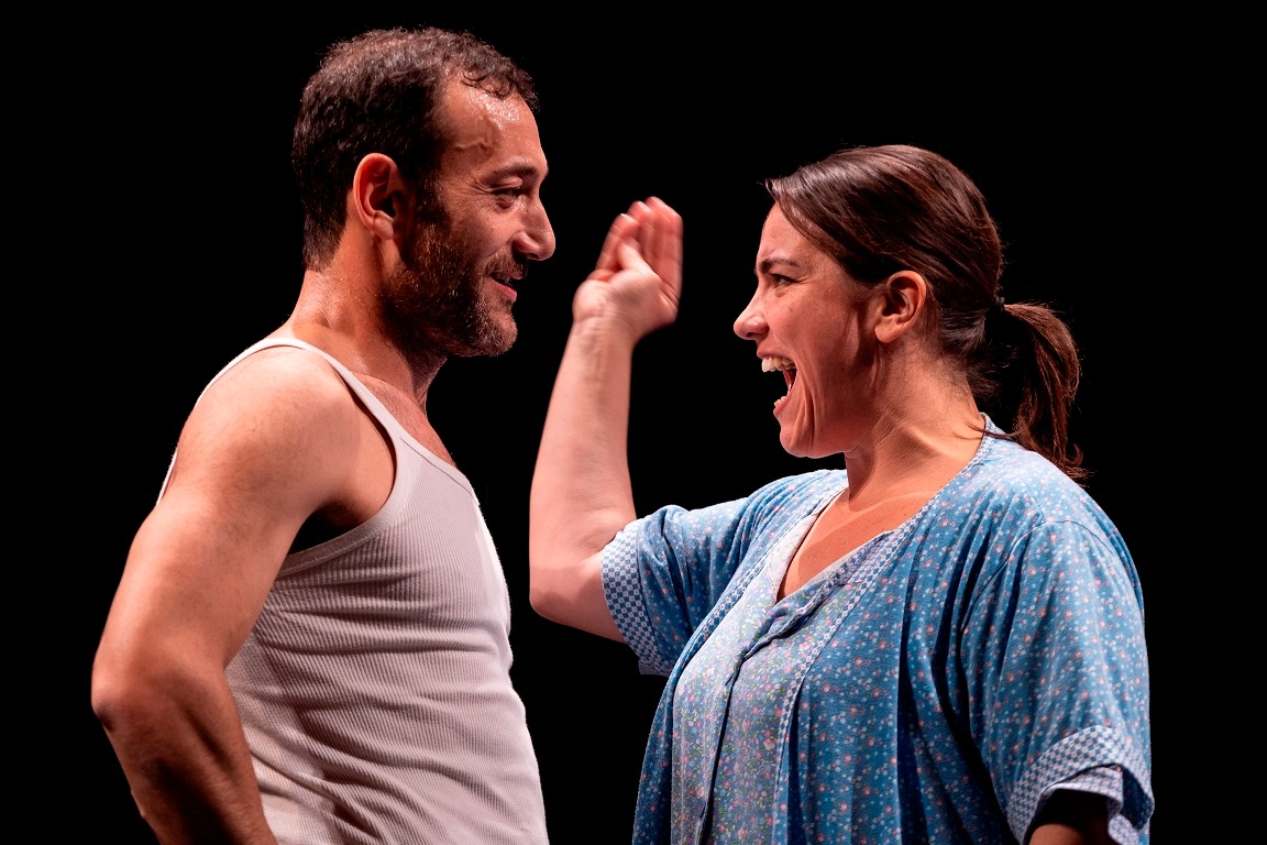 Catanzaro, Emma Dante porta in scena l'atroce ritualità del femminicidio - 