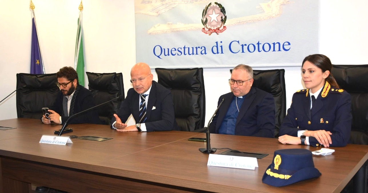 Crotone, il Vescovo in Questura: rafforzare legalità e impegno civile  - 