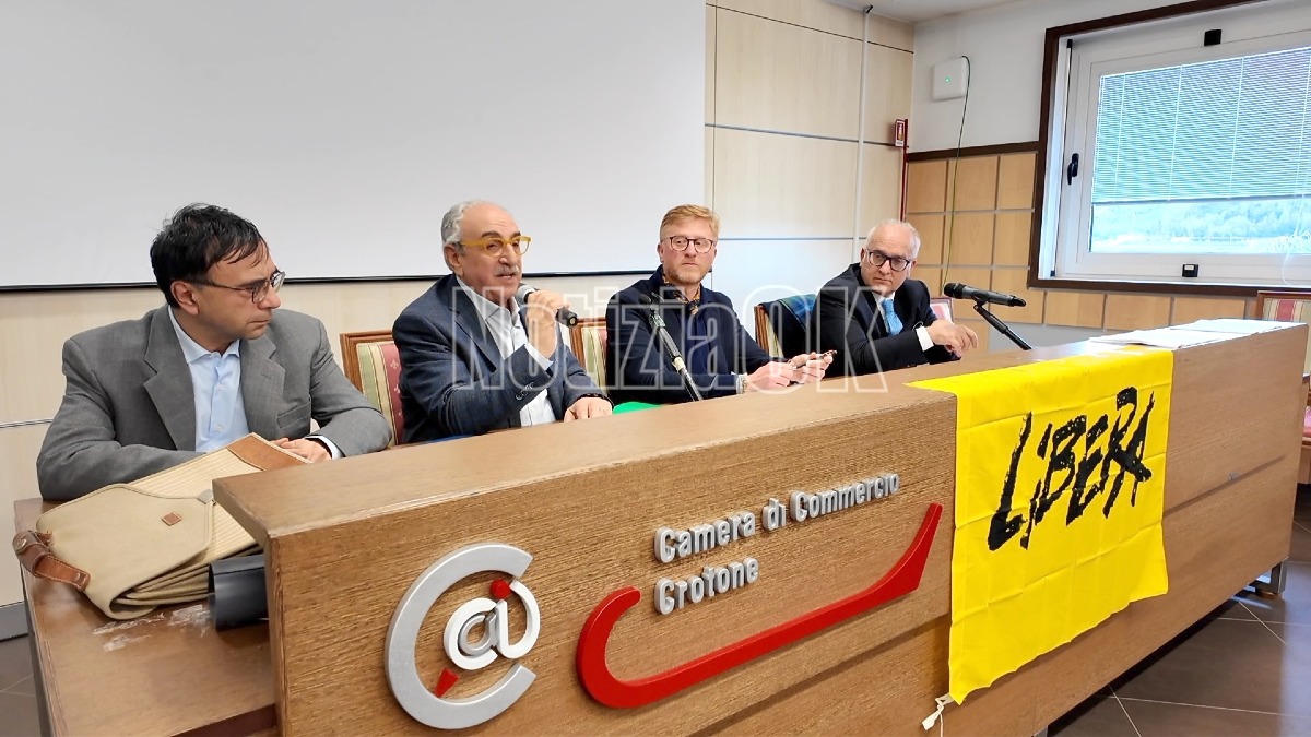 (VIDEO) A Crotone parte “La libertà non ha pizzo”: solidarietà e consumo responsabile - 