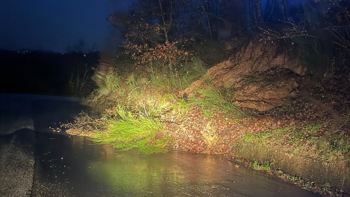 Rogliano, frana sulla strada Lara–Ralli: chiusura temporanea e interventi in corso - 