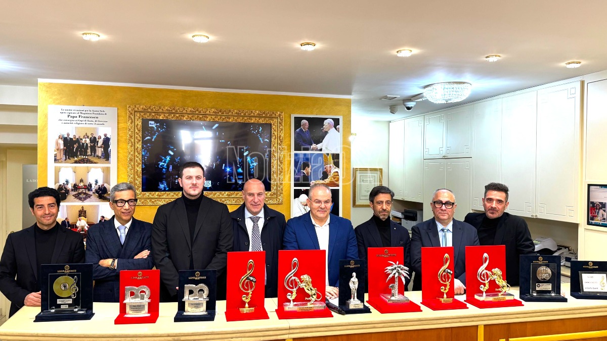 (VIDEO) Sanremo 2026, i premi speciali firmati Affidato partono da Crotone - 