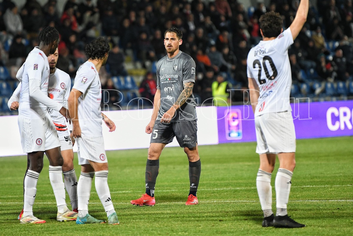 #CrotoneFoggia | Satanelli in crisi di risultati: una sola vittoria stagionale in trasferta - 
