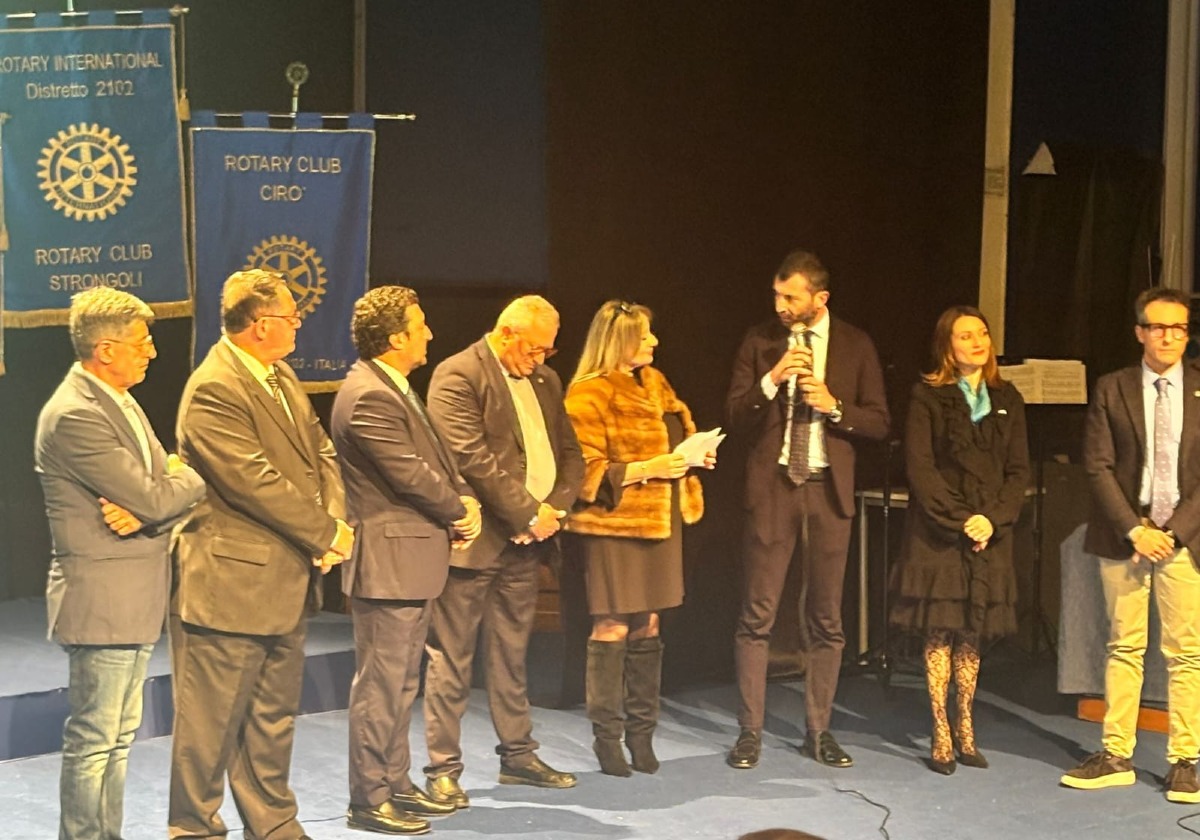 Uniti per Aurora, concerto solidale a Crotone per la ricerca sulle malattie rare - Uniti per Aurora - Foto: US Rotary Club Strongoli 