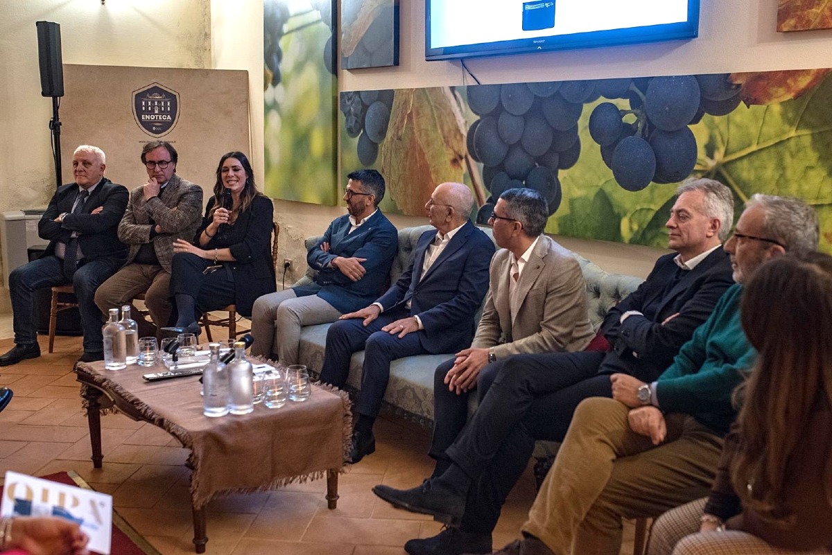 Cosenza, “Benvenuto Oipa’”: il nuovo vino di Cantine Giraldi&Giraldi diventa una festa di famiglia - Foto: Uff. Stampa Cantine Giraldi&Giraldi 