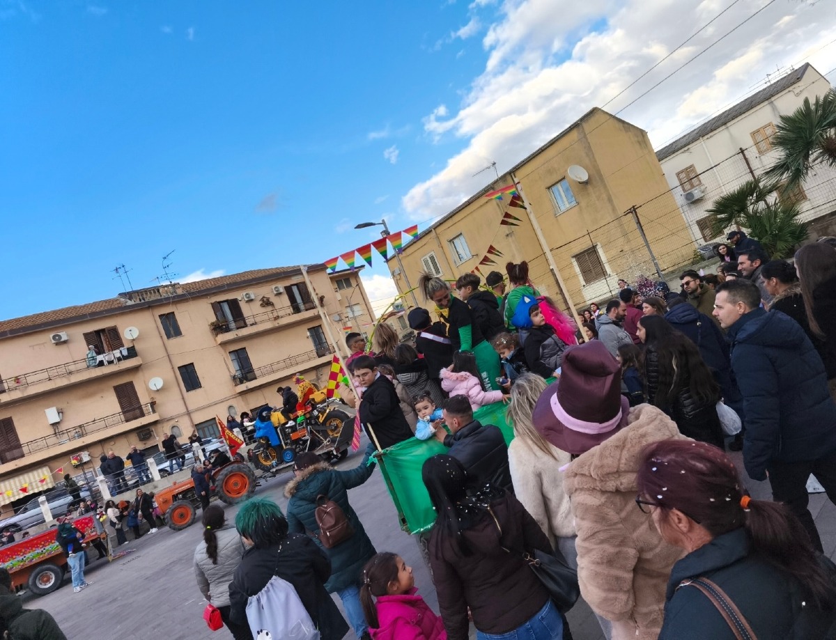 Catanzaro - A Santa Maria il Carnevale ha messo al centro la comunità - Foto: US Giroquadro Cooperativa Sociale