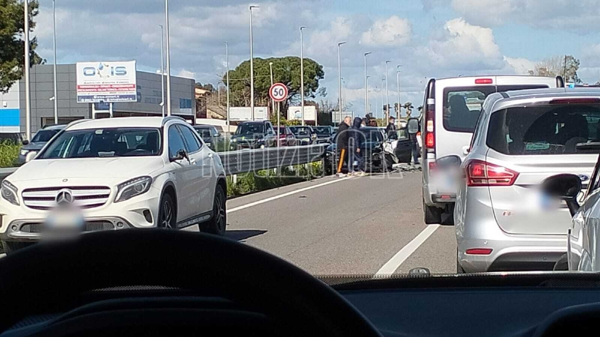 Crotone, grave incidente in località Sant’Anna: due feriti in condizioni critiche - 