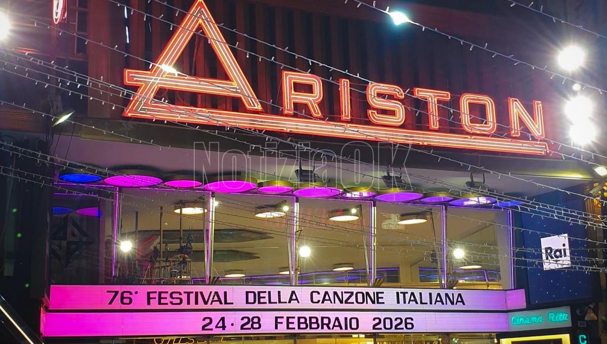 Sanremo, Tiziano Ferro celebra 25 anni di “Xdono” sul palco dell’Ariston - Foto: Redazione 