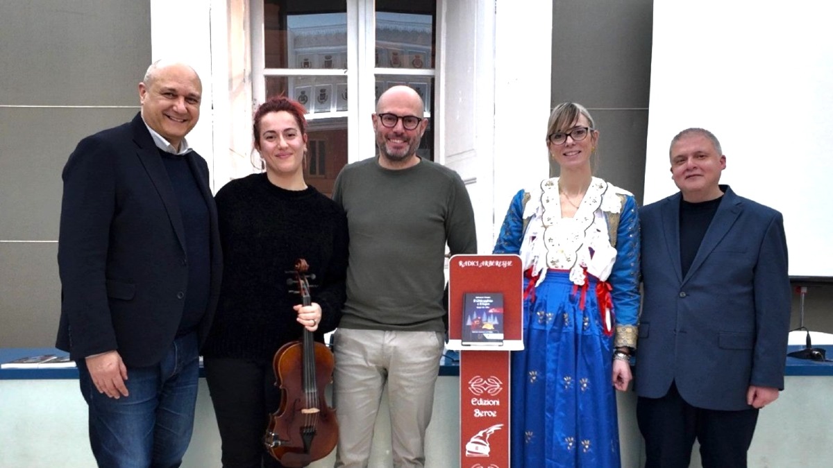 Parte da Cosenza il tour calabrese de "Il Ghiegghio e il lupo" - Foto: US Informazione Generalista 