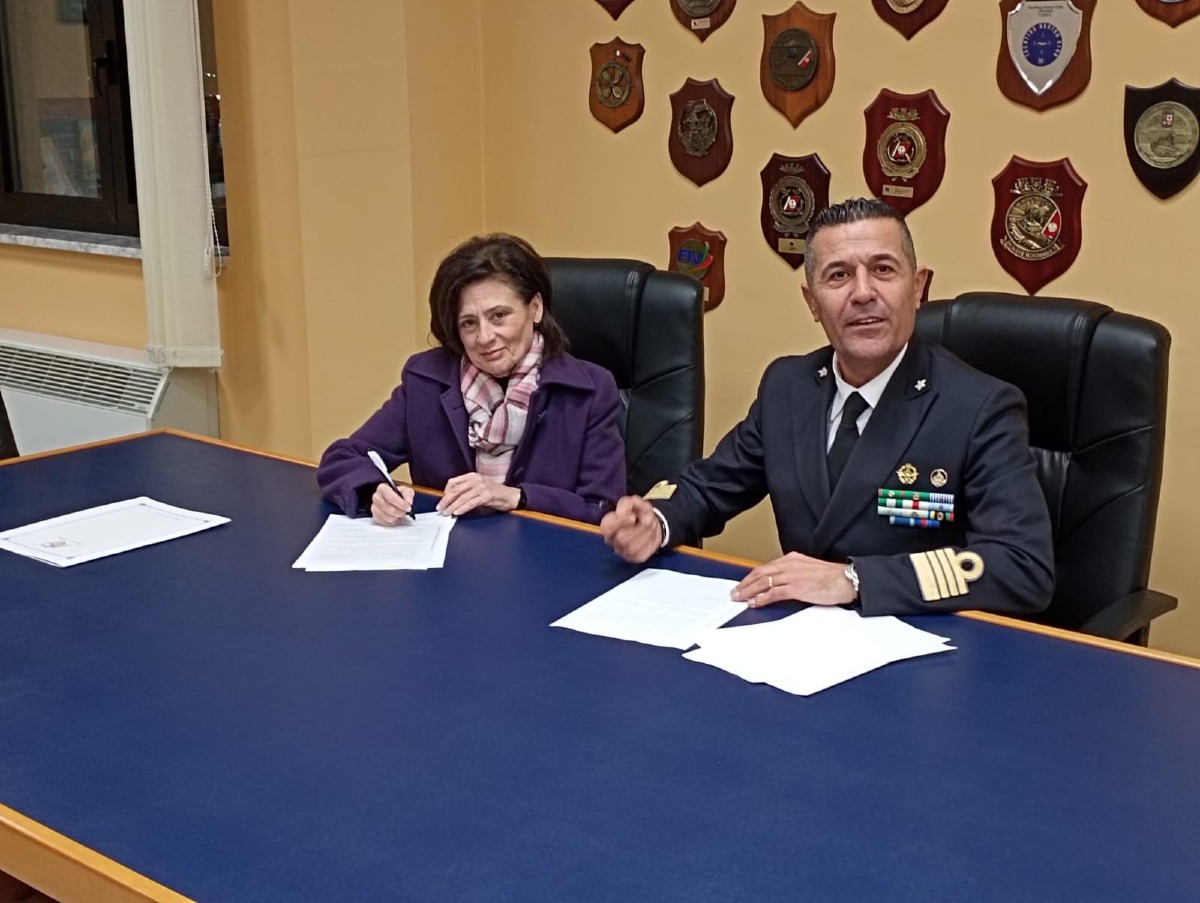 Crotone - Rinnovata la sinergia tra il Nautico e la Capitaneria di Porto - Foto: Istituto Donegani-Ciliberto