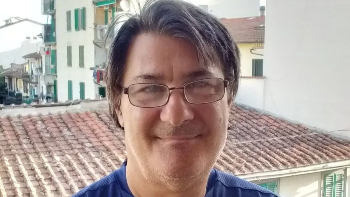 Addio a Francesco Perrone, cuore rossoblù sempre in viaggio per il suo Crotone - 