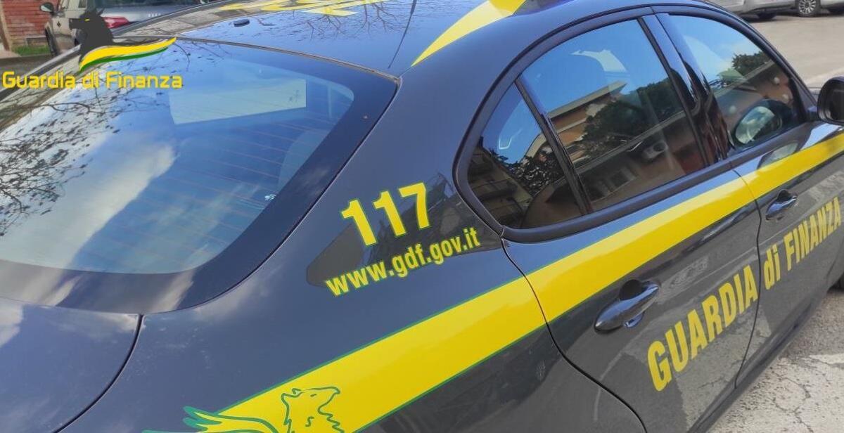 Frodi fiscali per 5 miliardi e riciclaggio internazionale, 281 denunce - 