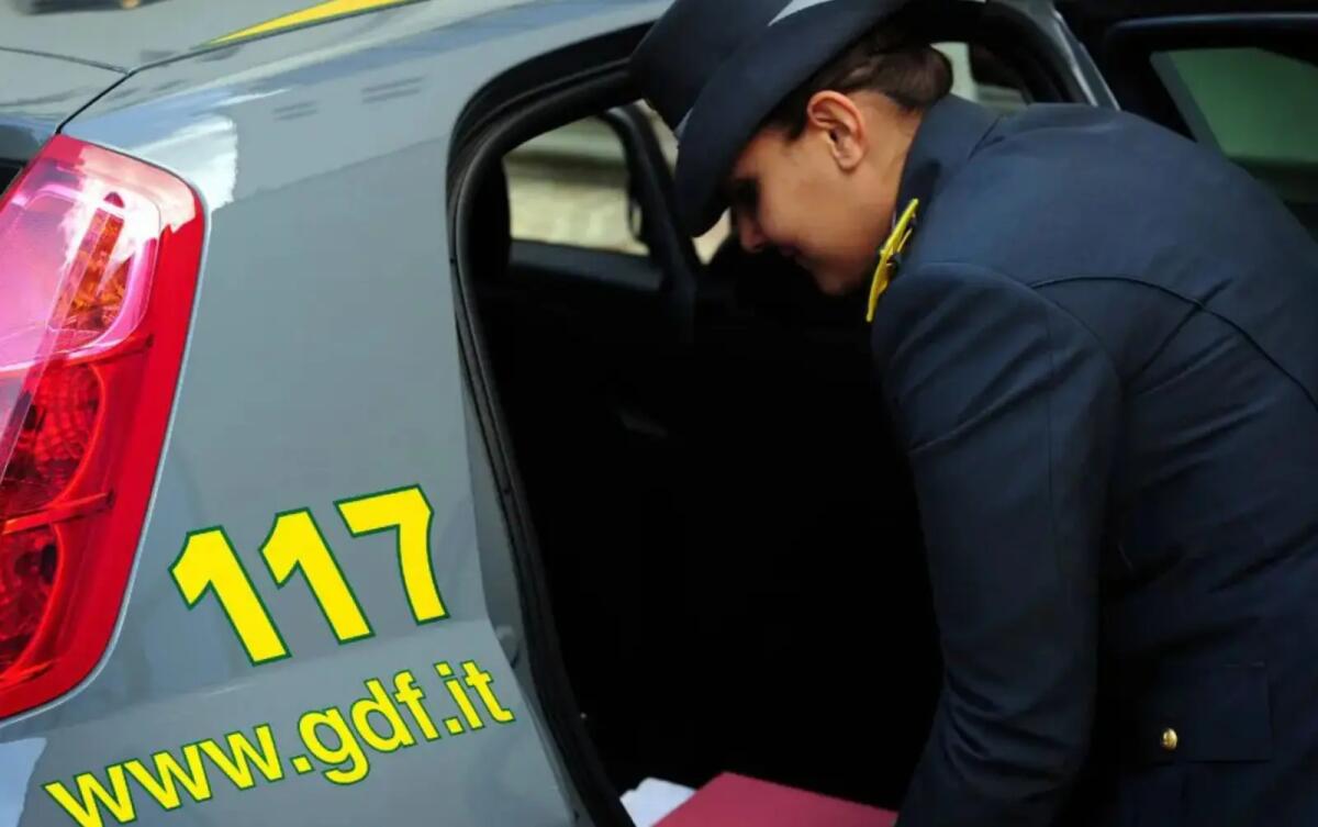 Maxi frode fiscale. Trasferiti all’estero 32.6 milioni, arrestato imprenditore - 