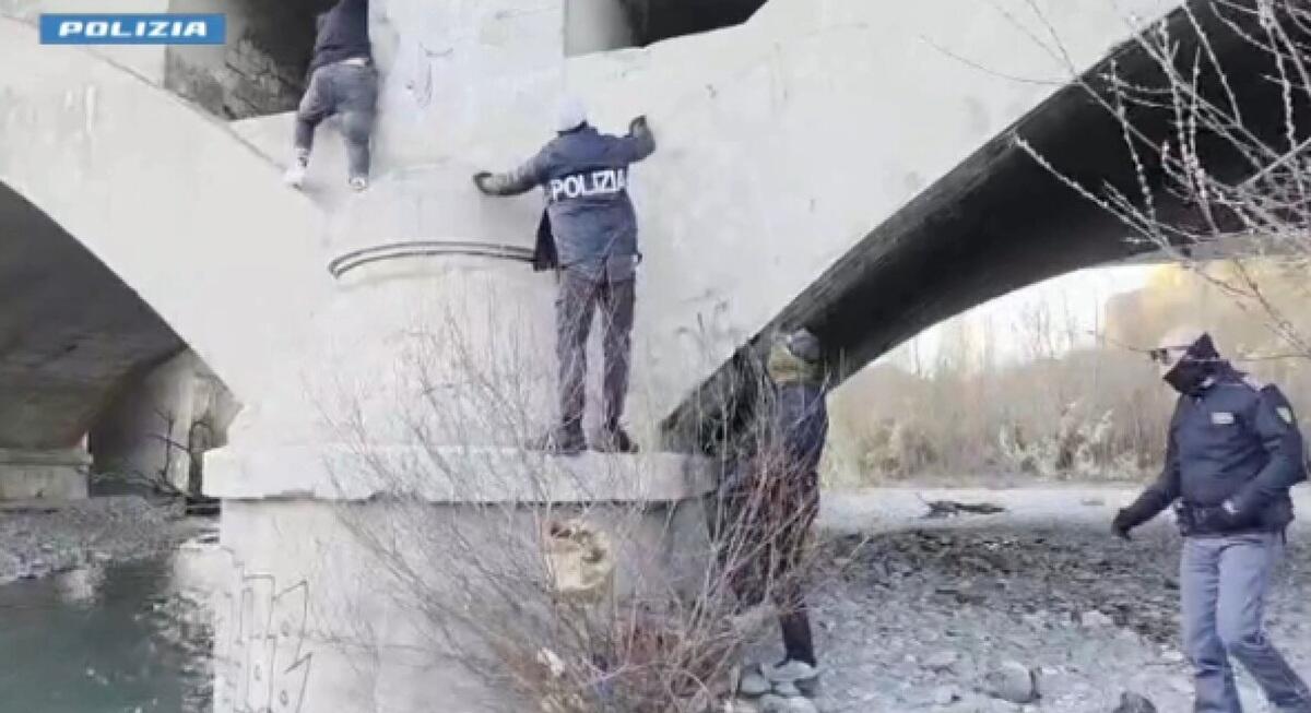 Blitz congiunto Italia-Francia contro l’immigrazione clandestina, 15 arresti - 