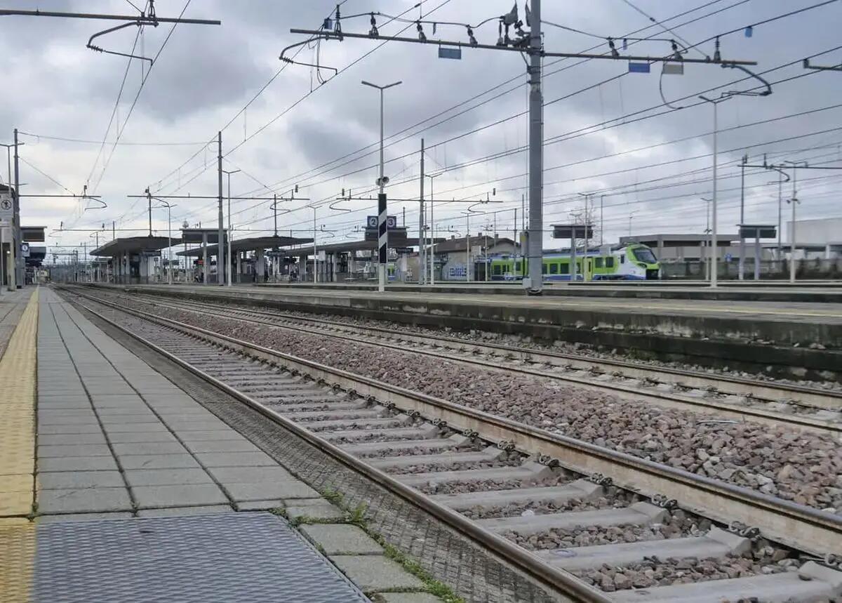 Nuovi sabotaggi sulla linea Alta Velocità, circolazione ferroviaria rallentata - 