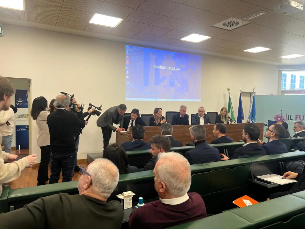 Bando “Abita Borghi Montani Calabria”, sottoscritte le convenzioni tra la Regione e 64 comuni - 