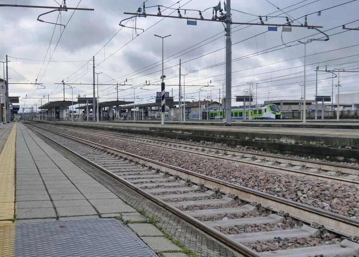Nuovi sabotaggi sulla linea Alta Velocità, circolazione ferroviaria rallentata - 