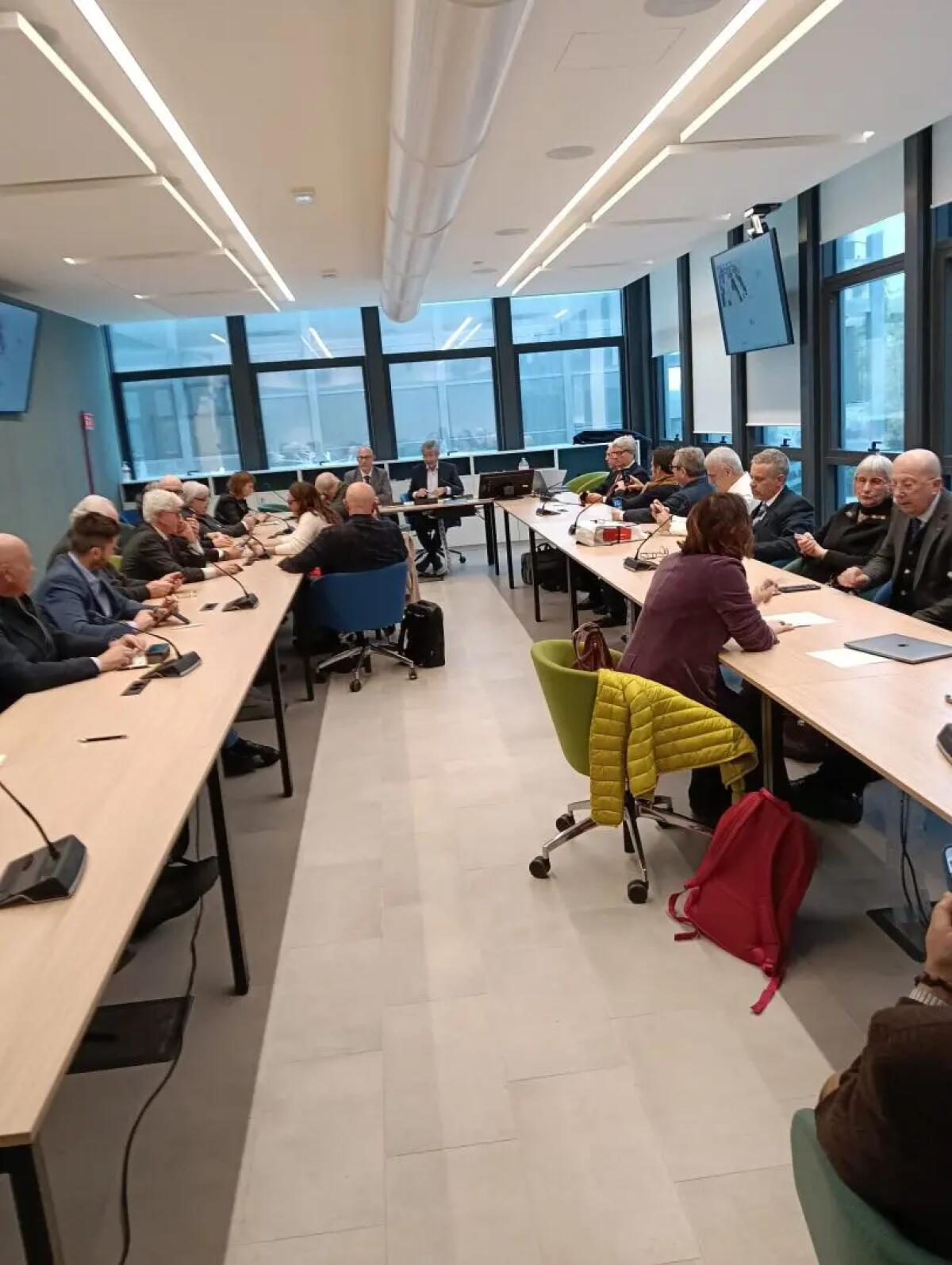 Sanità, firma definitiva per il contratto 2022-2024 - 