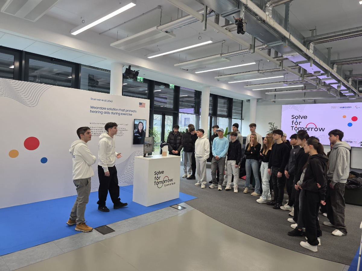 Studenti del Donegani Presentano Kroove alle Olimpiadi (Donegani 11.2.2026) 5