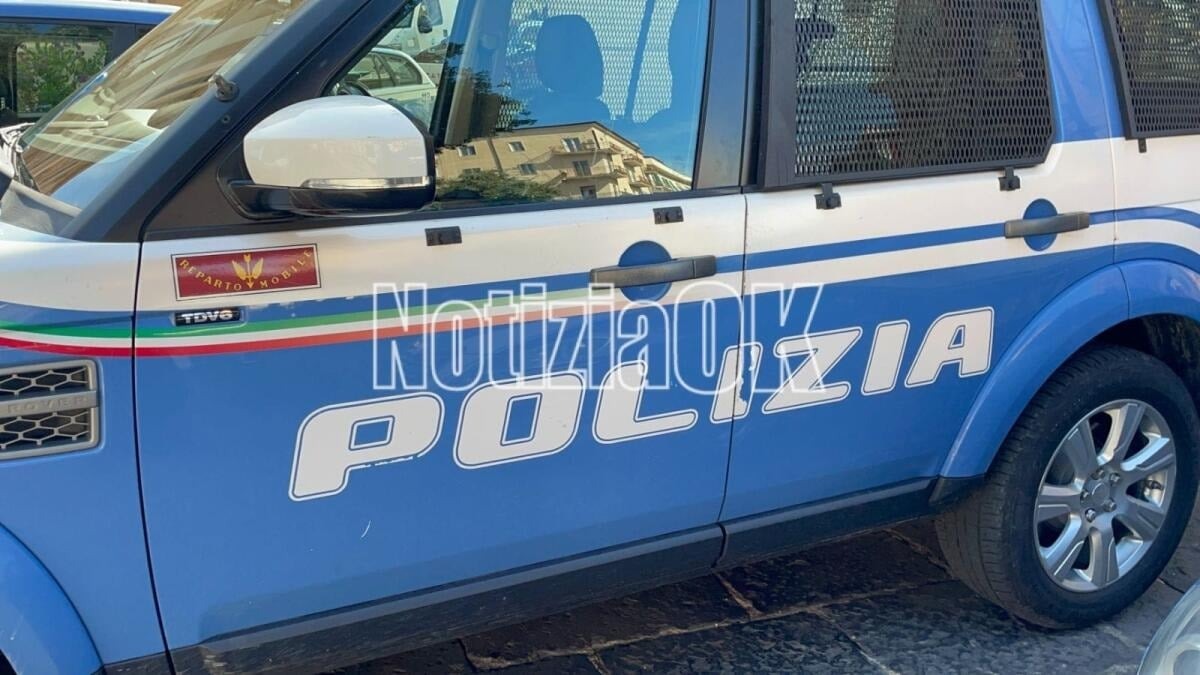 Cocaina e hashish in casa: arrestato giovane in via Acquabona a Crotone - Foto: Redazione 
