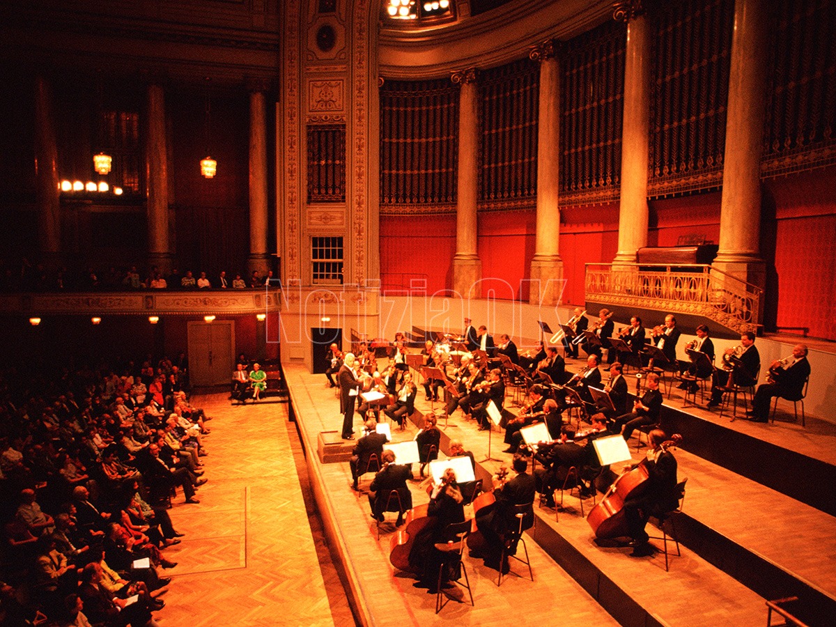 In Coro per la Pace, a Crotone la III rassegna corale regionale - Foto: Redazione