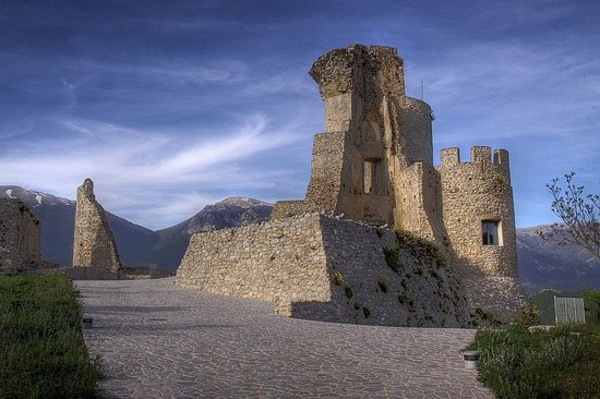Morano Calabro celebra Don Carlo De Cardona: testimone di speranza e impegno sociale  - Foto: Uff. Stampa Comune di Morano Calabro