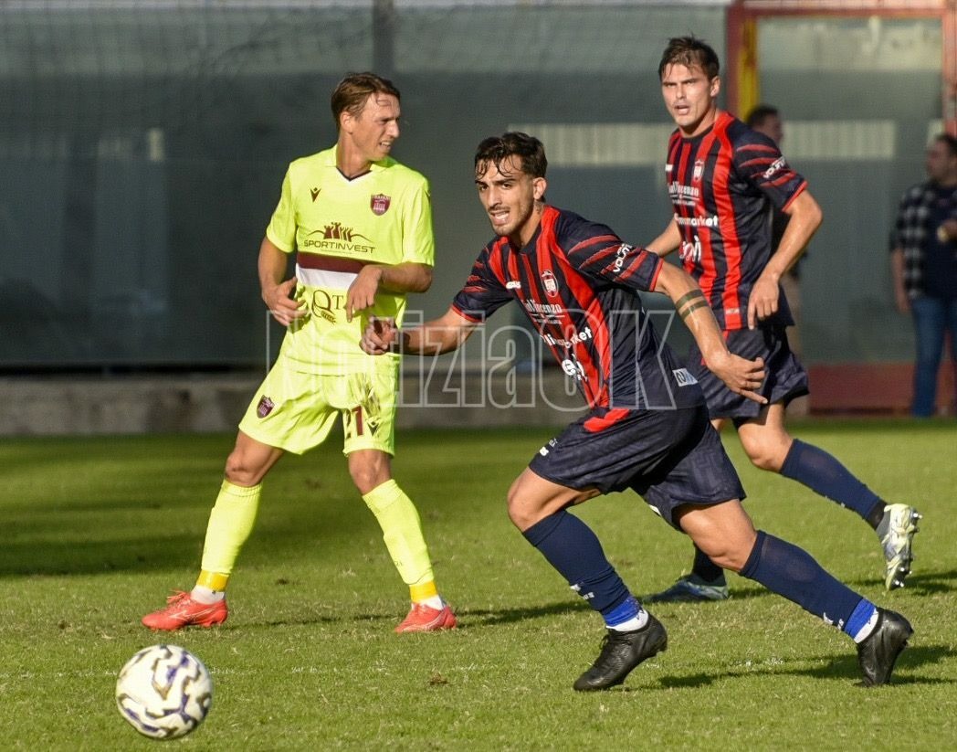 Monopoli-Crotone 1-1, finisce in paritá la gara del Veneziani - Foto: Redazione 