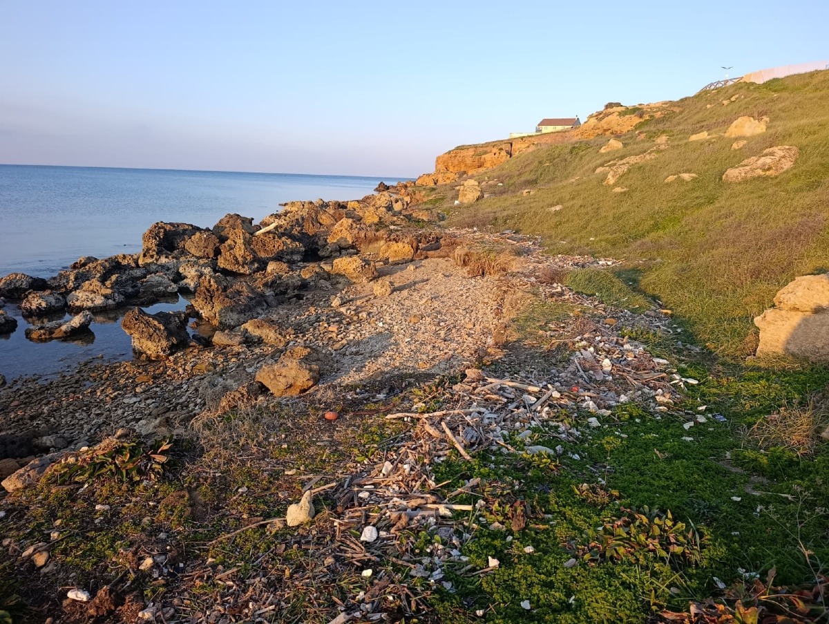 Capo Colonna invasa dalla plastica, l’allarme del Circolo Ibis - Foto: US Circolo Ibis 