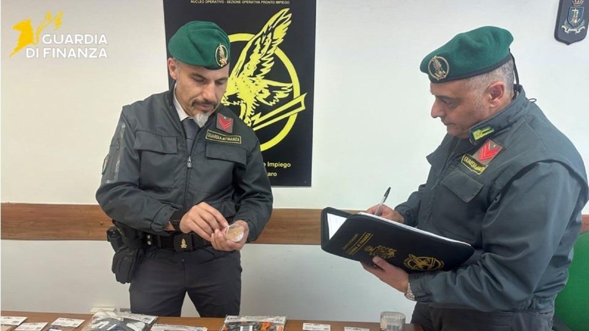 Maxi sequestro della Guardia di Finanza: oltre 36mila prodotti irregolari - 