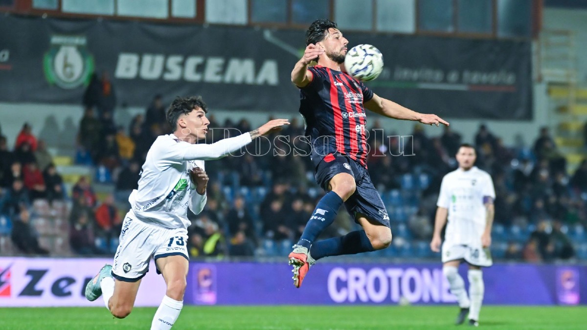 Crotone Calcio | Trasferta divisa: prima Messina poi Trapani - Foto: Redazione 