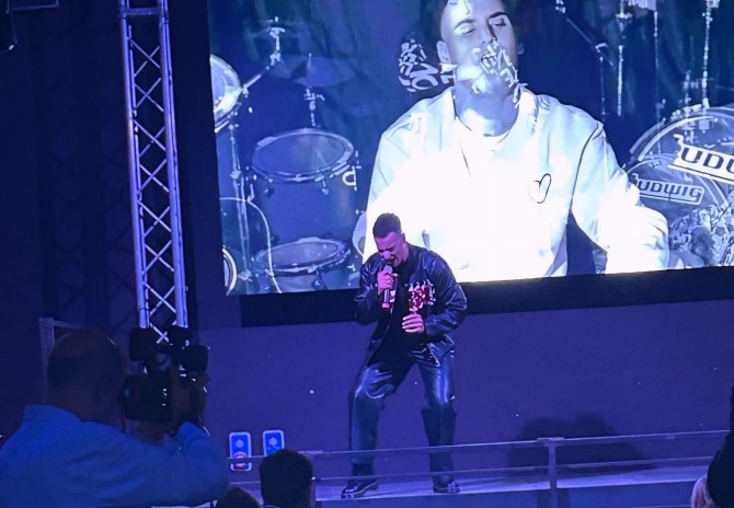 Christian Bruno da Sanremo al palco di Piazza del Popolo per la Festa della Madonna Greca - Foto: Uff. Stampa Christian Bruno