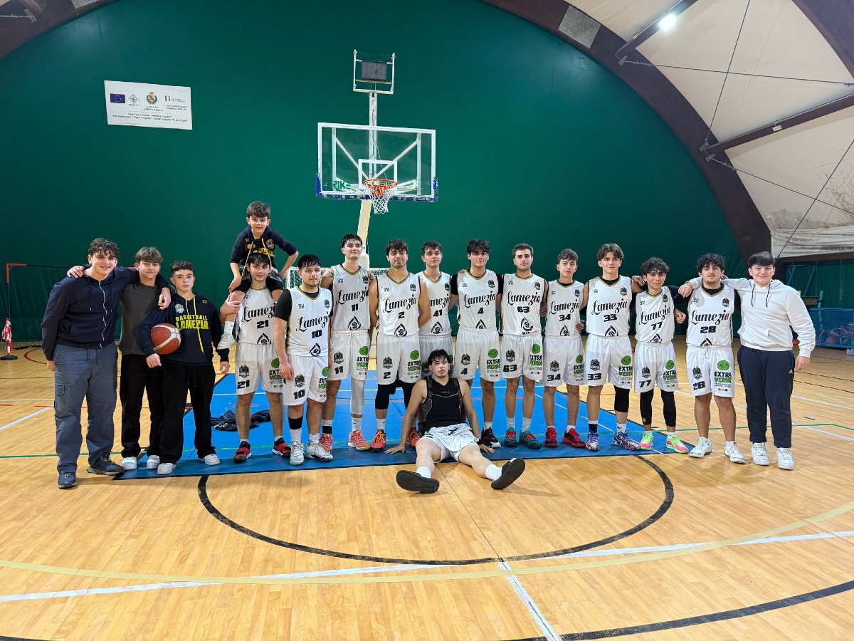 La Sideco Lamezia Under 19 supera Vibo: 65-52 al PalaGagliardi - US Sideko Basket 