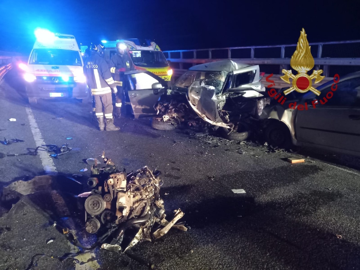 Ancora sangue sulle strade - Foto: Ufficio stampa Vigili del fuoco di Cosenza
