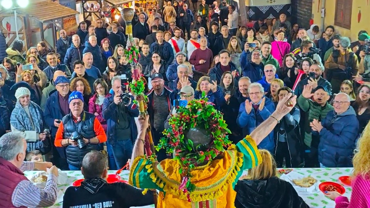 Diamante protagonista su tv inglese con la prima edizione di Peperoncino Off - Foto Us Massimo Nocito