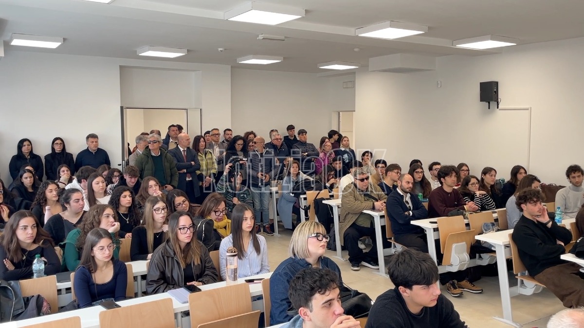 (VIDEO) Medicina digitale a Crotone, nuovi locali per gli studenti del secondo anno - Foto redazione