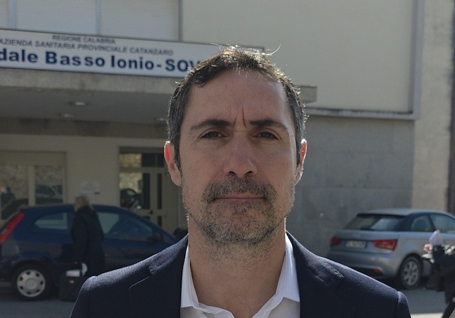 Soverato - Dieci posti letto cancellati dall’ospedale - Foto: Ufficio stampa Ernesto Alecci