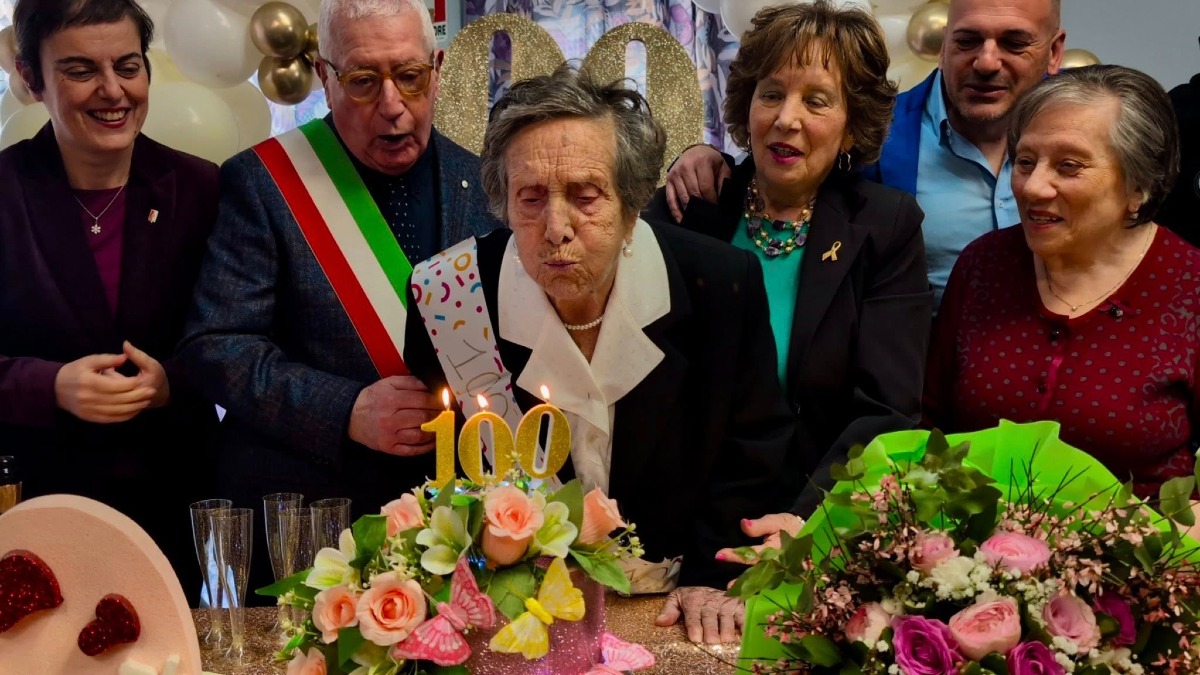 La Calabria celebra i 100 anni di nonna Elena: un secolo di vita e memoria - Foto: Uff. Stampa Comune di Rende
