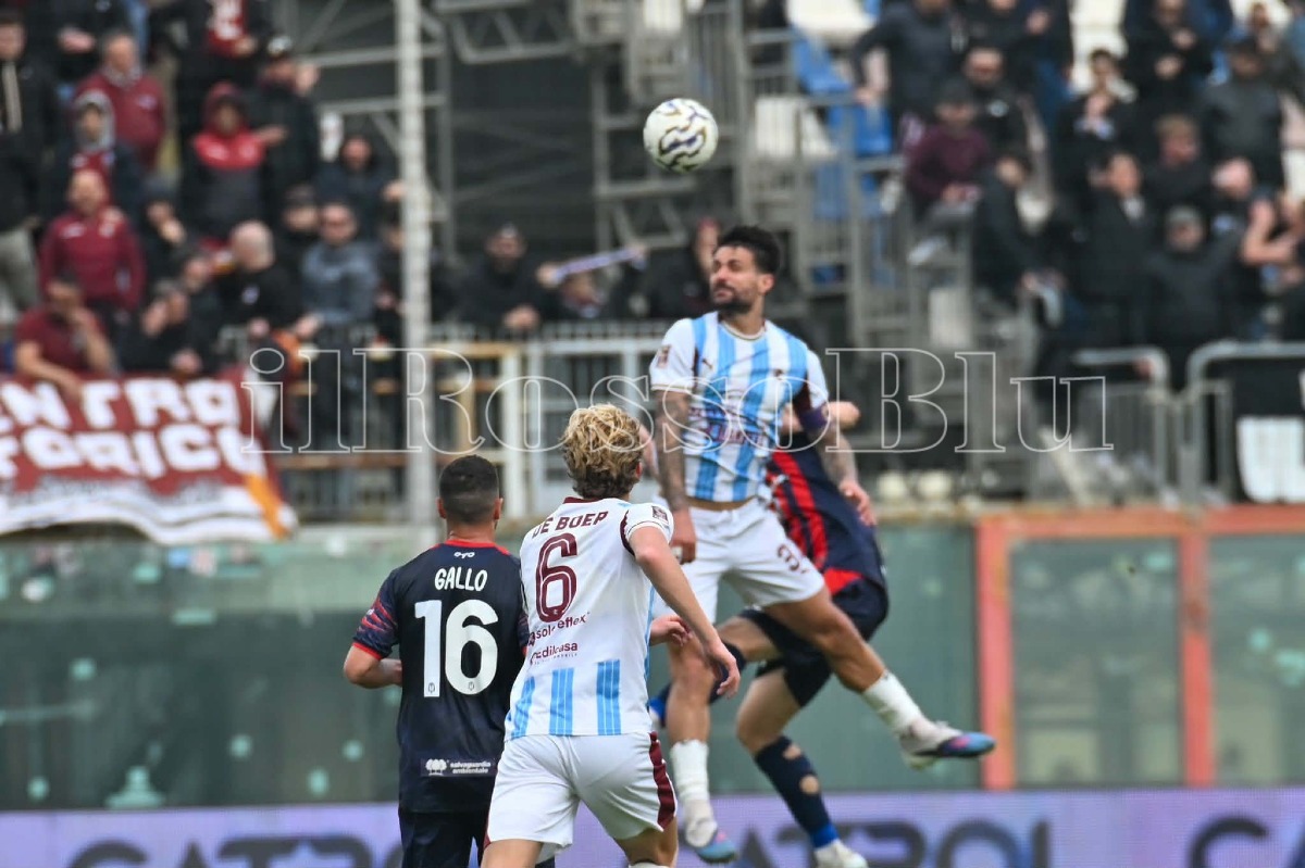 Serie C, il Crotone tiene testa alla Salernitana: la sconfitta non cambia gli obiettivi - Foto: Redazione