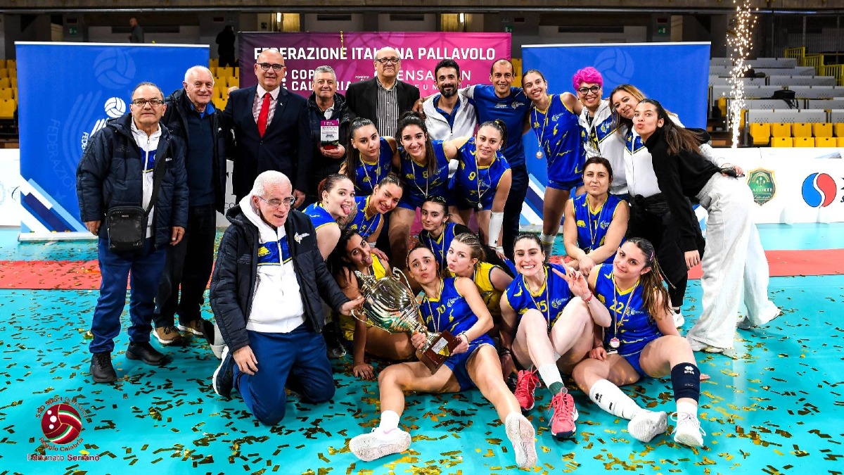 Pallavolo Rossano sul tetto della Calabria: la Coppa è gialloblù - Foto US Pallavolo rossano 