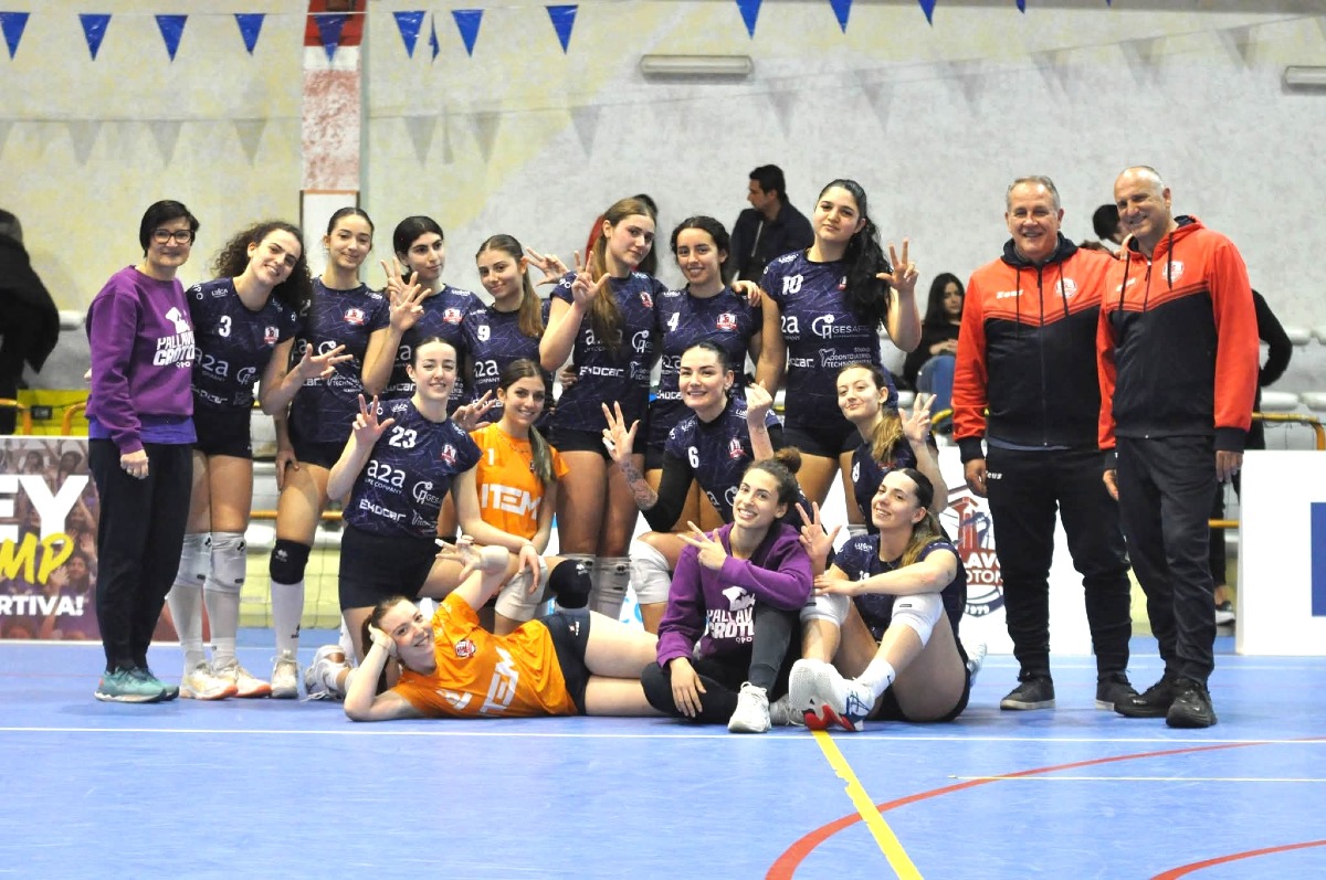 Pallavolo, Crotone travolge Bronte 3-0: dominio e playoff sempre nel mirino - Foto: US Pallavolo Crotone Benedetta Maone 