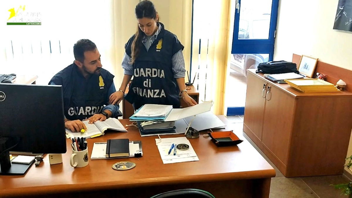 (VIDEO) Frode su protesi acustiche e falsi esami: tre società sequestrate tra Lamezia e Catanzaro - Foto: US Guardia di finanza Lamezia 