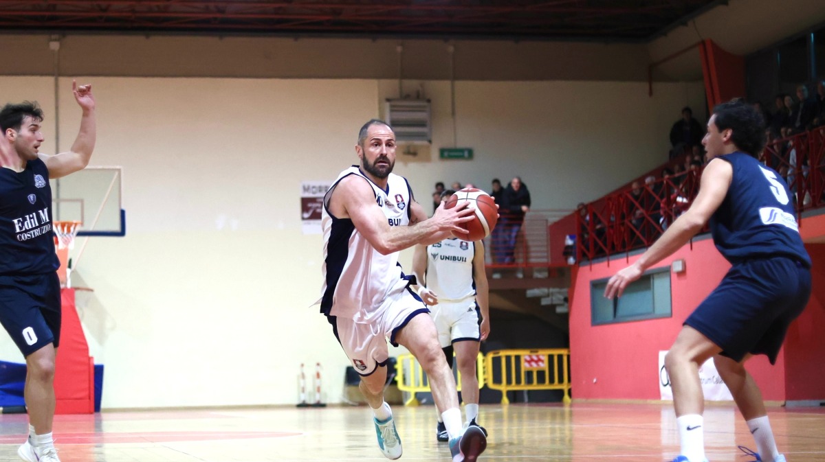 Basket, Pirossigeno domina Soverato 70-42 e vola sola in vetta Girone Rosso - Foto Uff. Stampa Pirossigeno Cosenza 