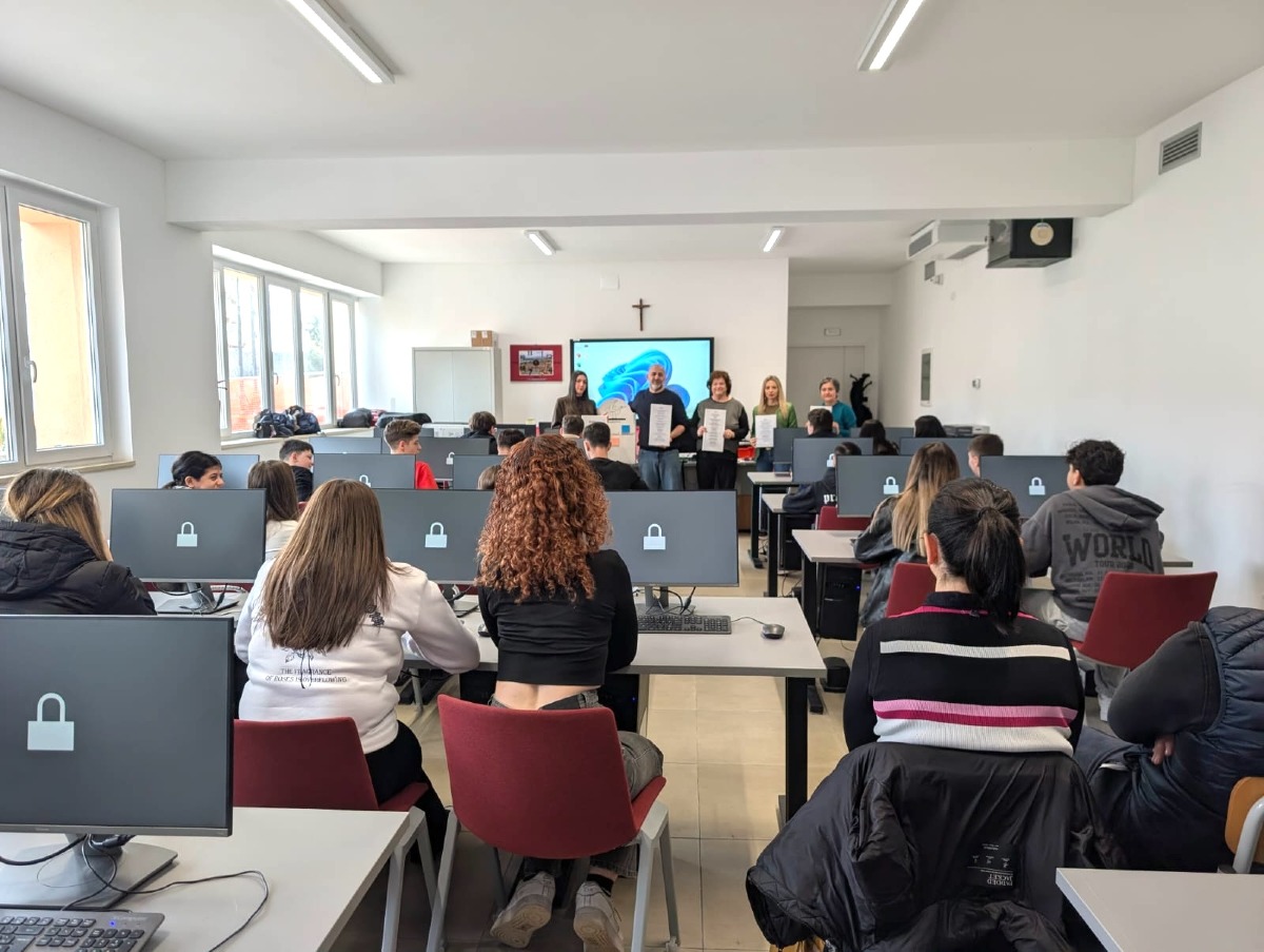 Catanzaro - Il progetto ‘#AvreiDesiderato’ seconda tappa al Pacioli tra ascolto e confronto - Foto Uff. Stampa Comune di Catanzaro