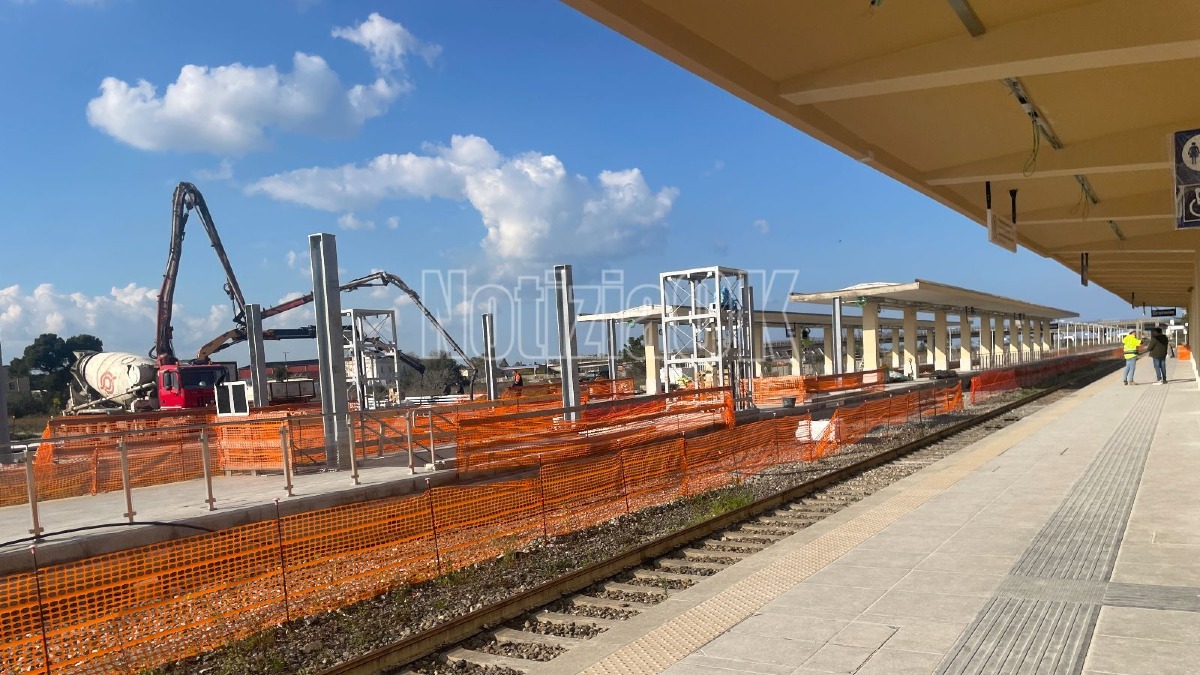 Crotone, stazione rinnovata ma linea ionica ancora ferma ai bus - Foto: Redazione 