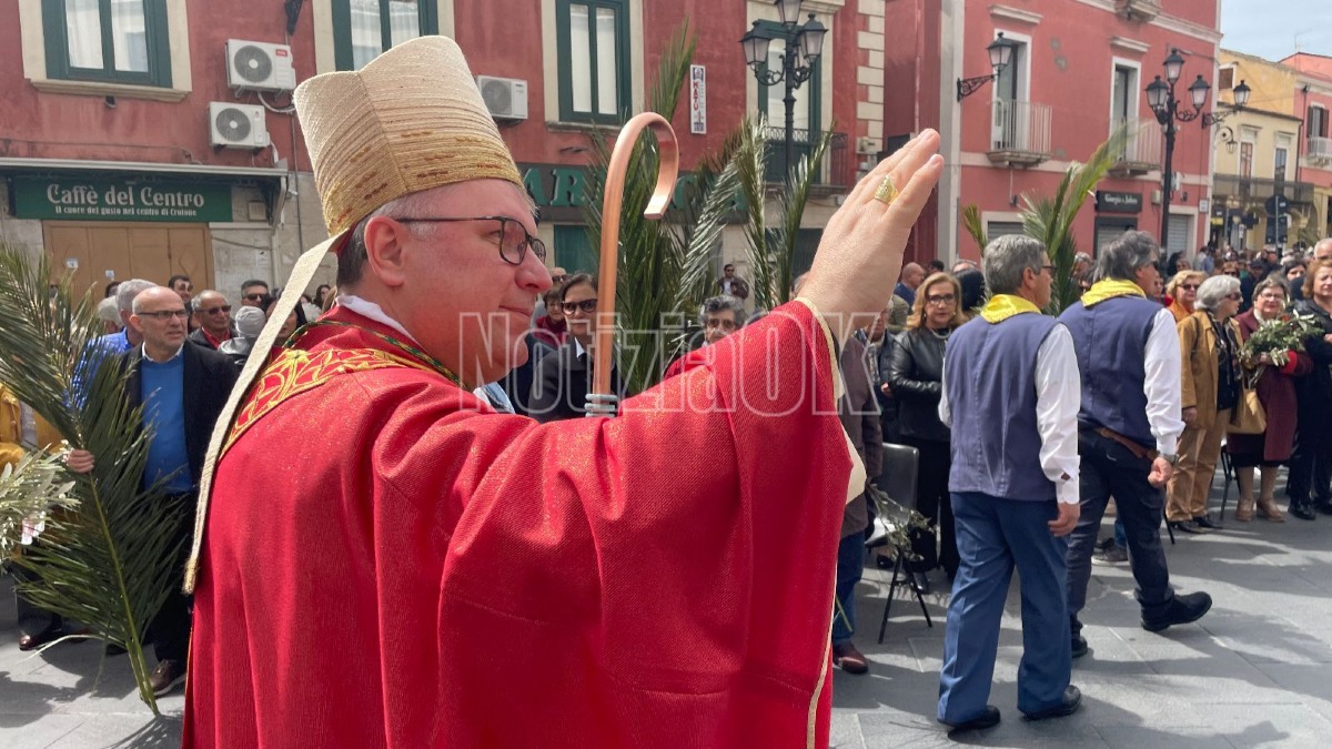 Settimana Santa itinerante: l'Arcivescovo Torriani tra le comunità della diocesi - 
