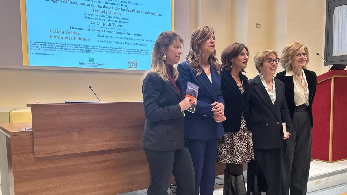 Il coraggio di Rosa, il libro che rompe il silenzio sulla ’ndrangheta - Foto Uff. Stampa Pasquale Natrella 